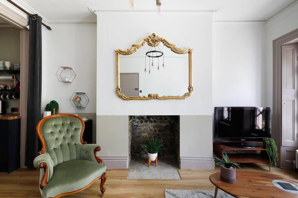 Stunning 2 Bedroom Flat 8Min Walk From The Beach Brighton Exterior photo